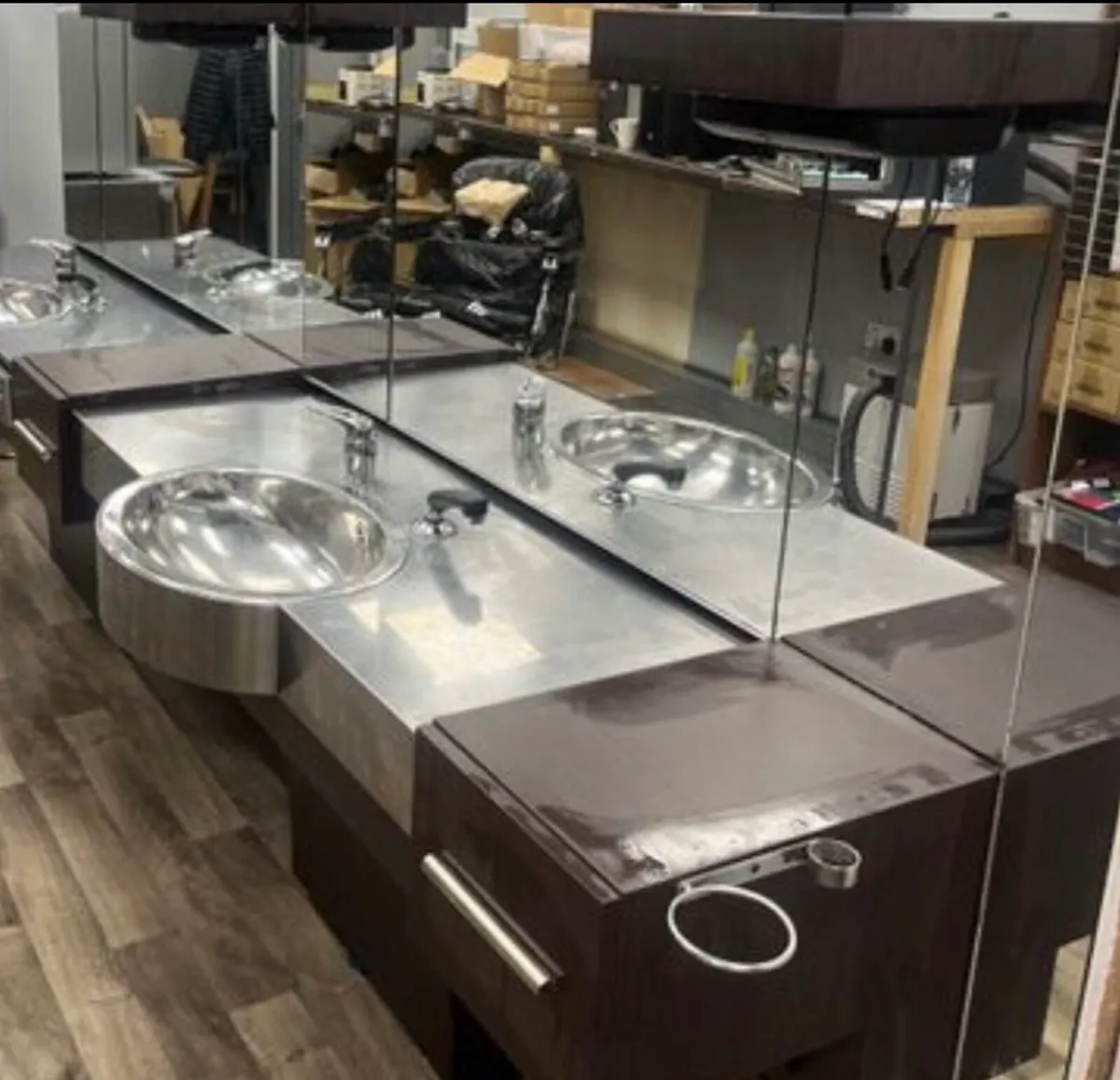 BARBERS STATION