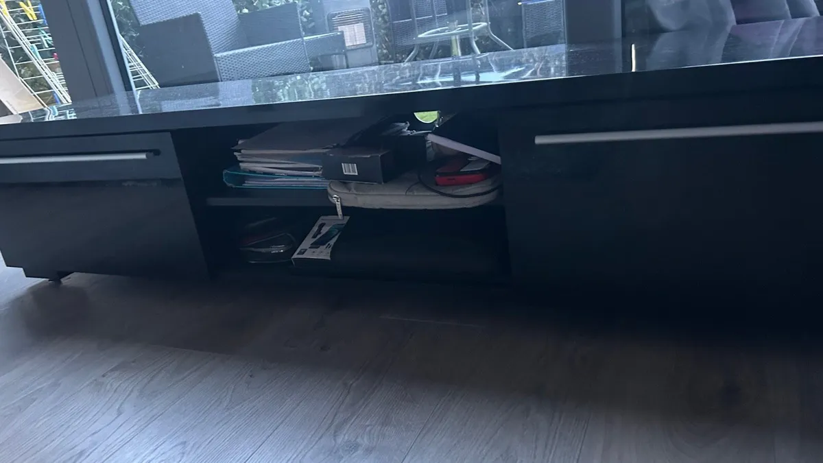 TV STAND - Image 3