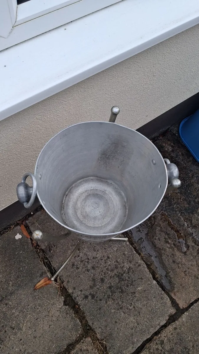 Champagne holder - Image 1