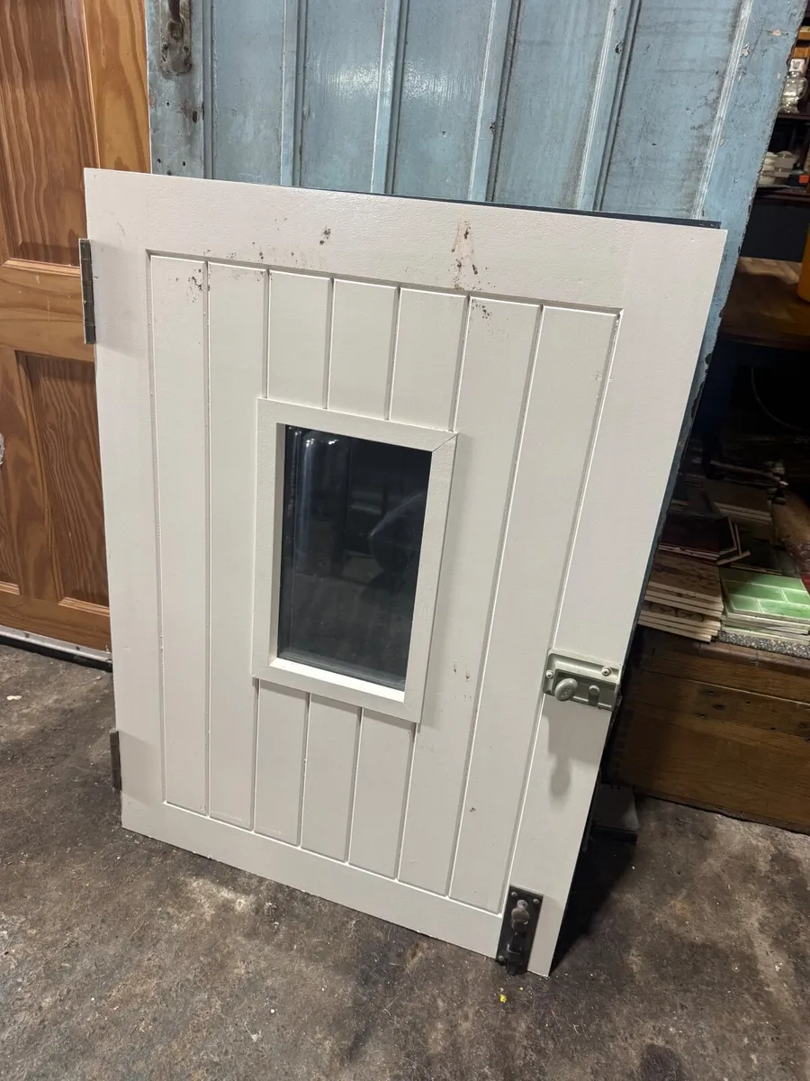 Reclaimed half door - Image 2