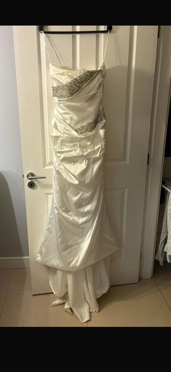 Wedding dress - Image 3