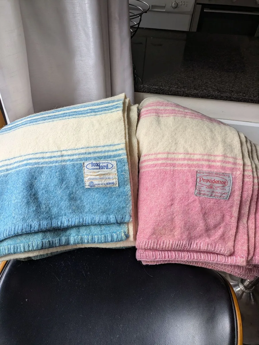 BLANKETS - Image 2