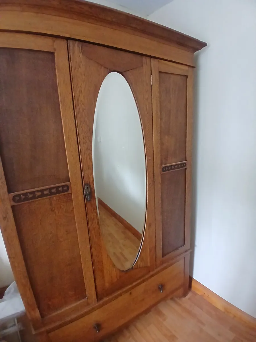 Wardrobe - Image 2
