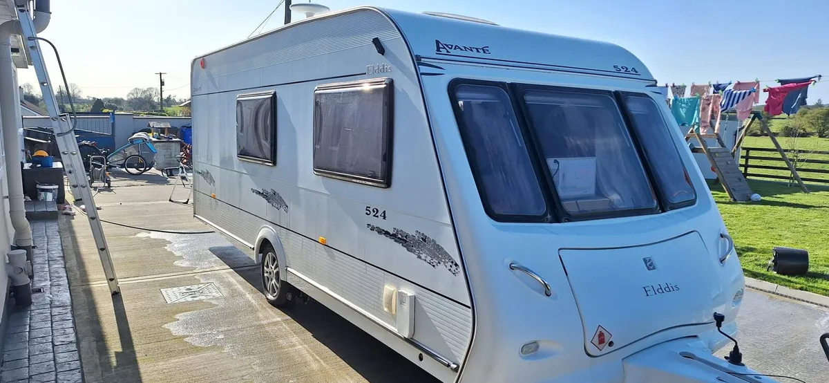 Caravan - Image 1
