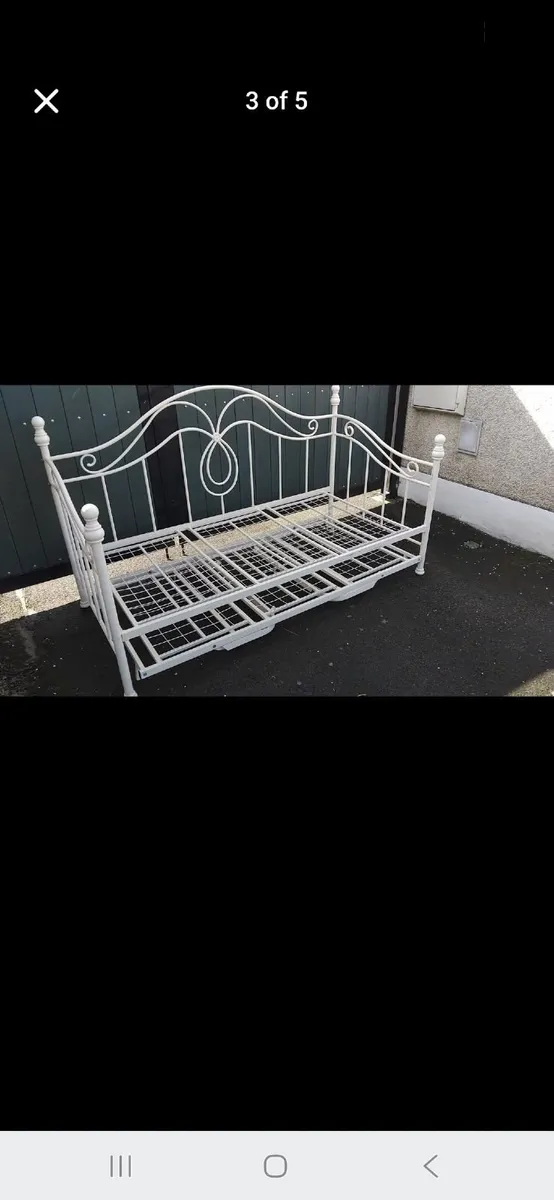 Daybed - Image 1