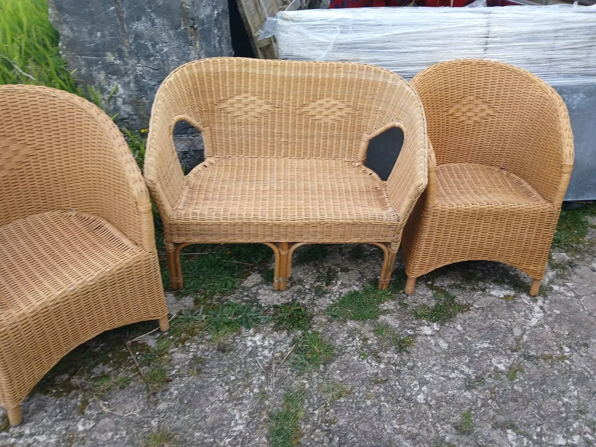 Patio chairs 💺 ..lot of (3)..x showroom delivered - Image 1