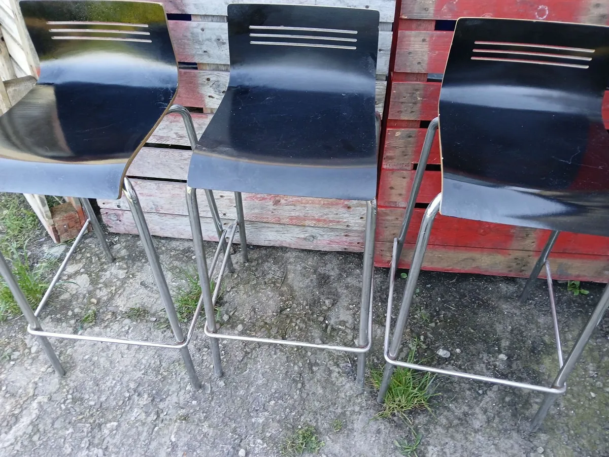 Lot of (3)...bar stools ...x show hse ..delivered - Image 4