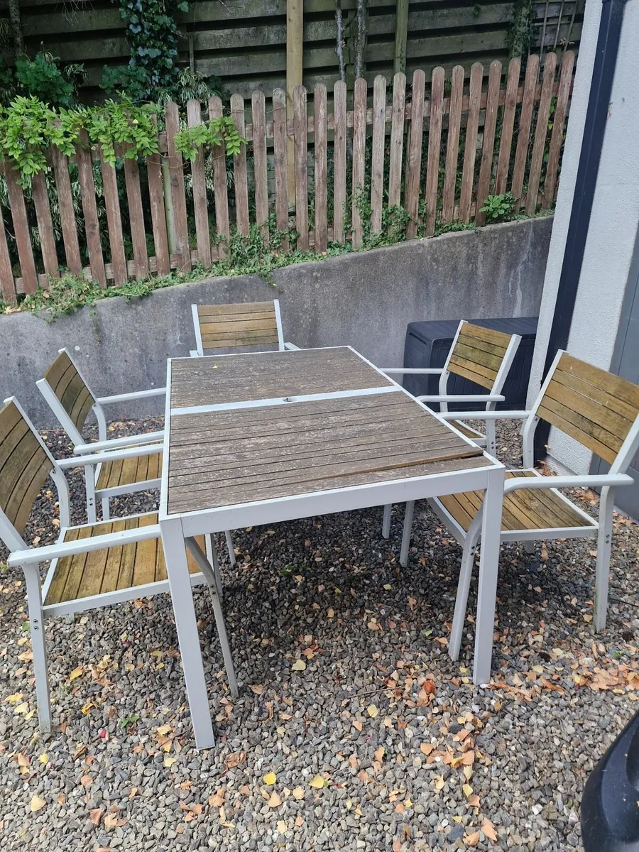 Garden furniture - Image 1