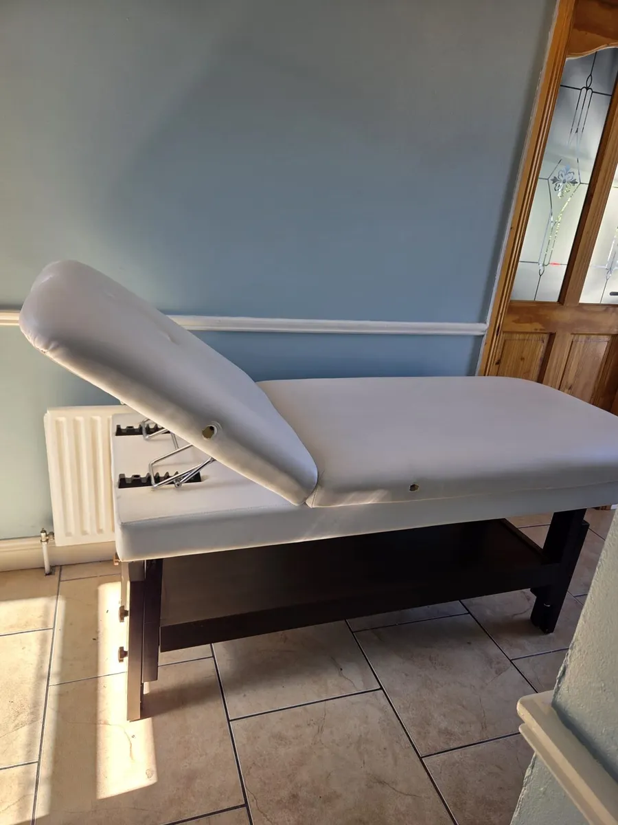 Beautician massage bed - Image 2