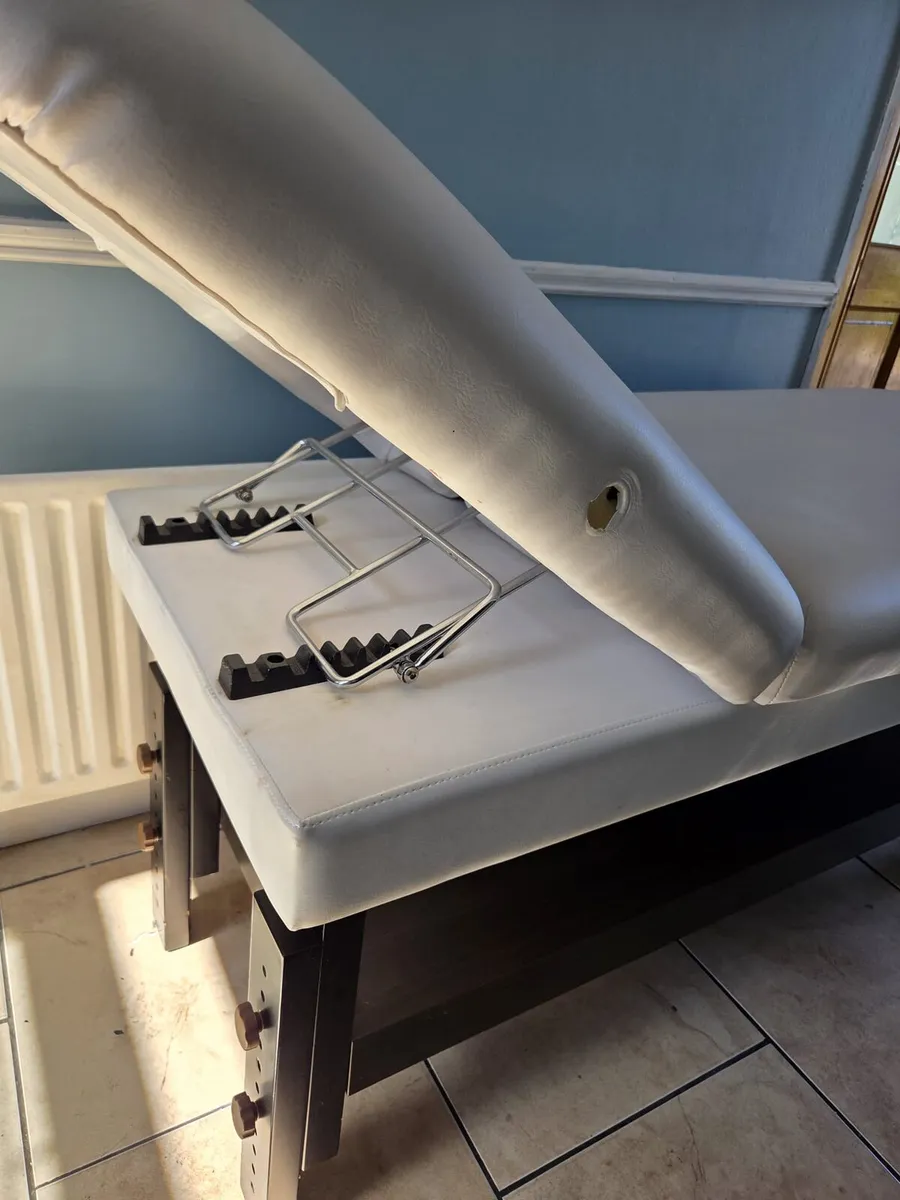 Beautician massage bed - Image 4