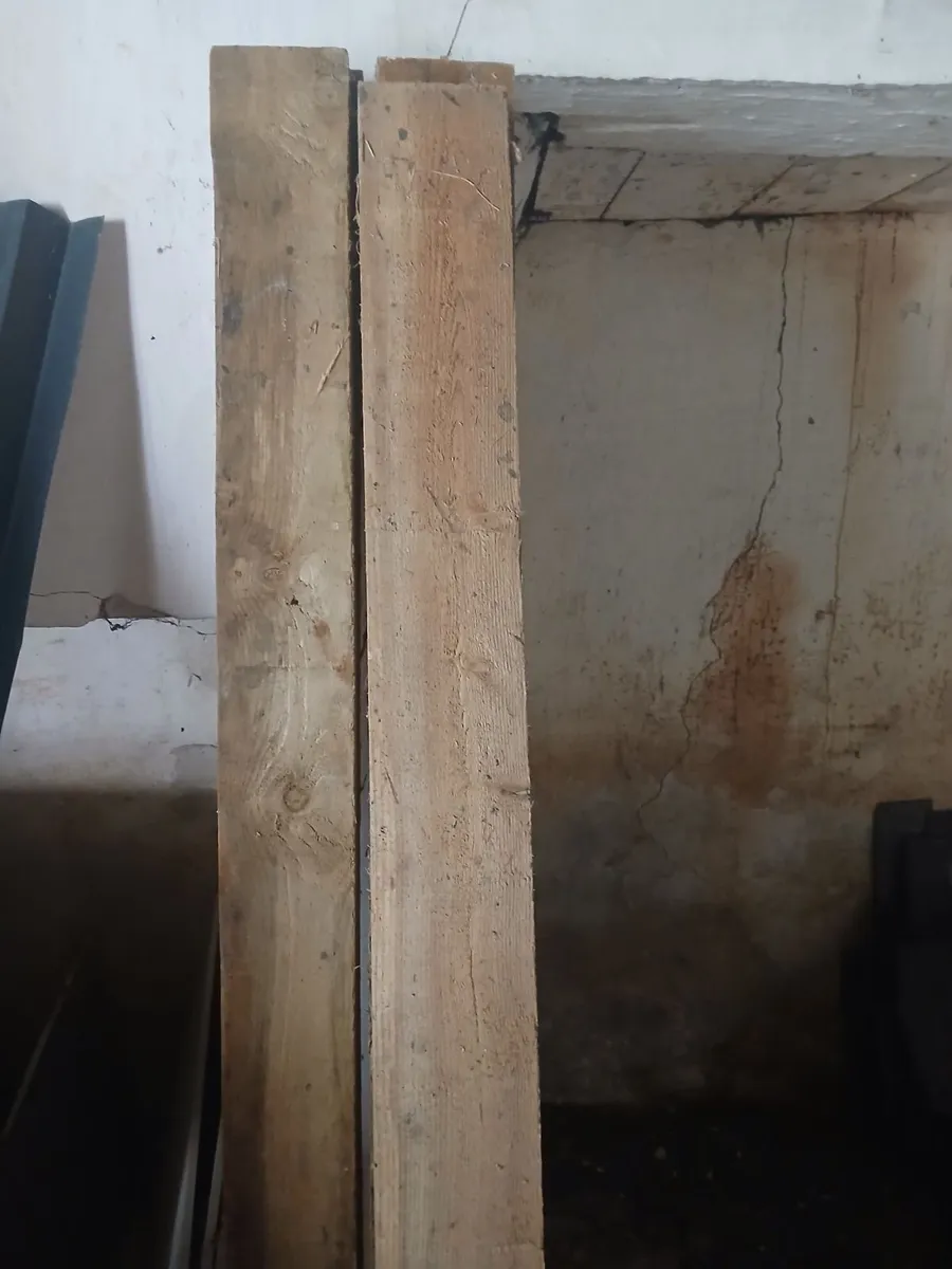 Timer posts & rail - Image 2