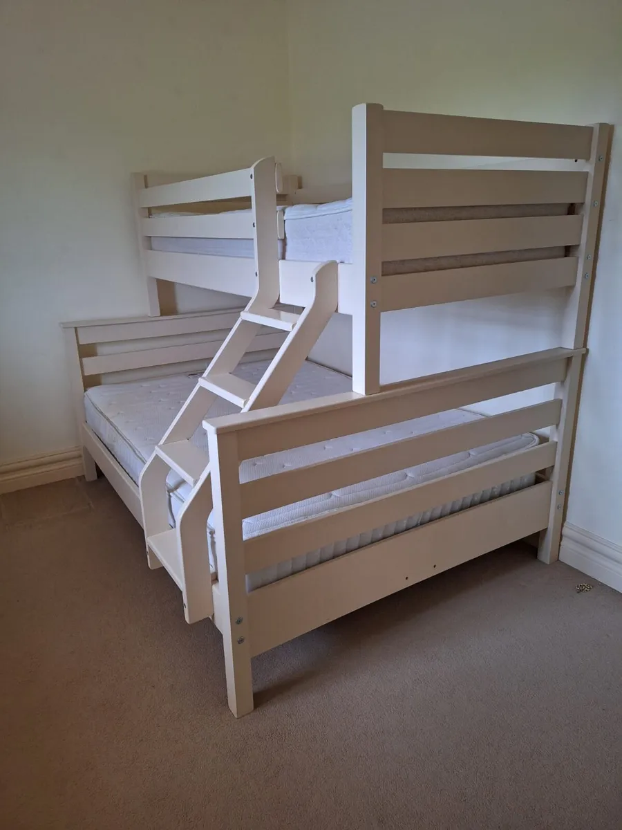 Treble bunk beds - Image 1