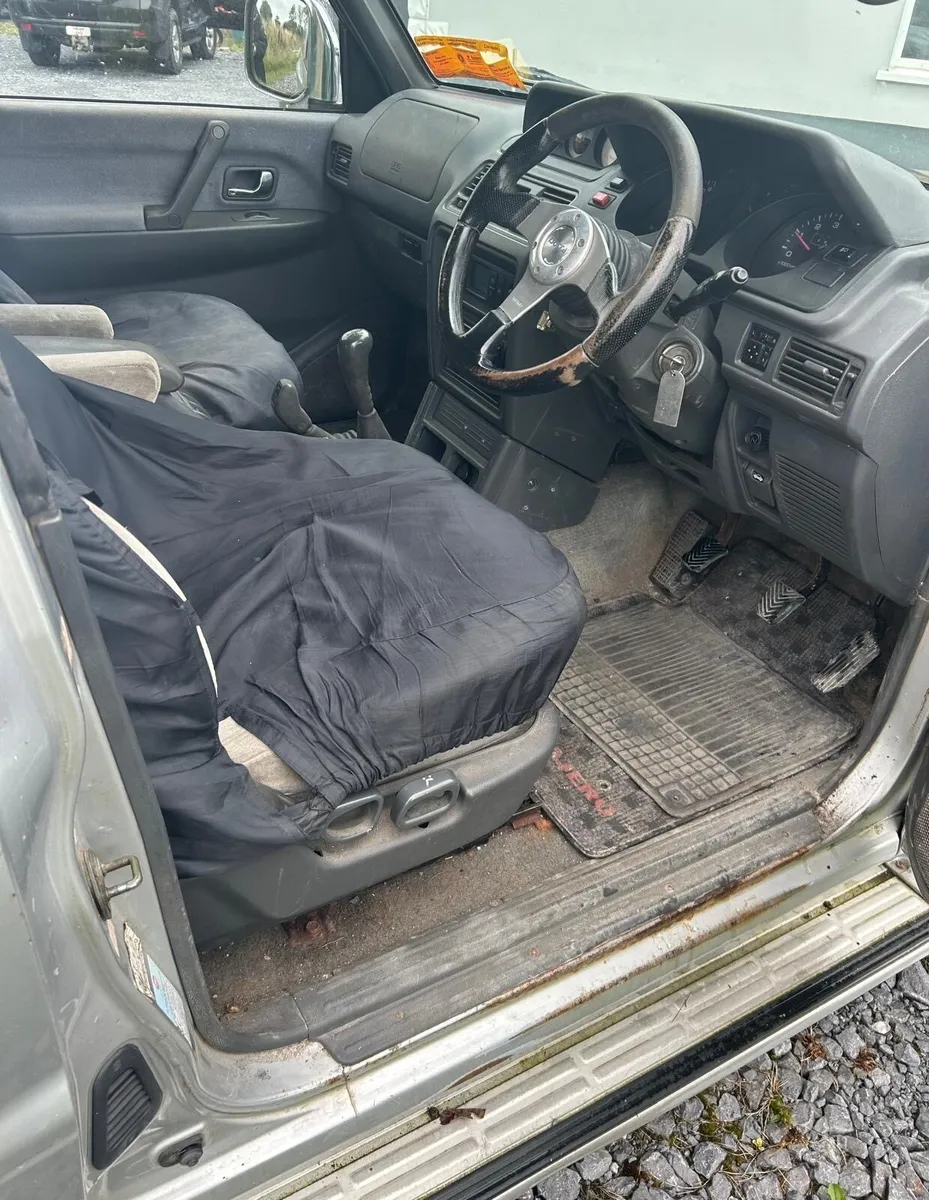 Mitsubishi Pajero 2.8 swb - Image 4