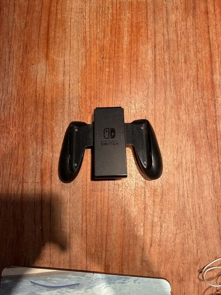 Nintendo Switch Bundle - Image 4