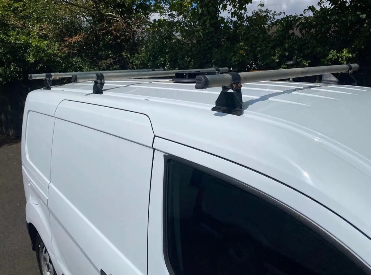 Ford Transit Connect Lwb 2023 - Image 2