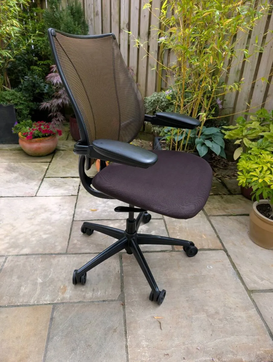 Ergonomic office chair - Image 2