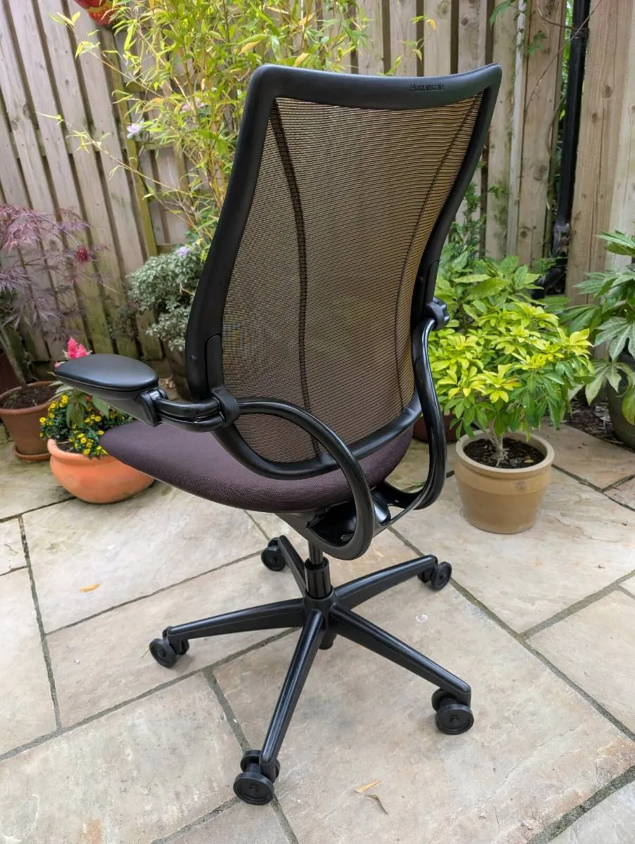 Ergonomic office chair - Image 3