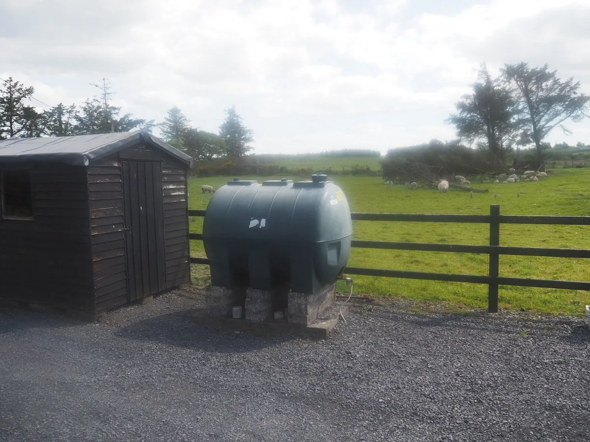 Oil tank - Image 2