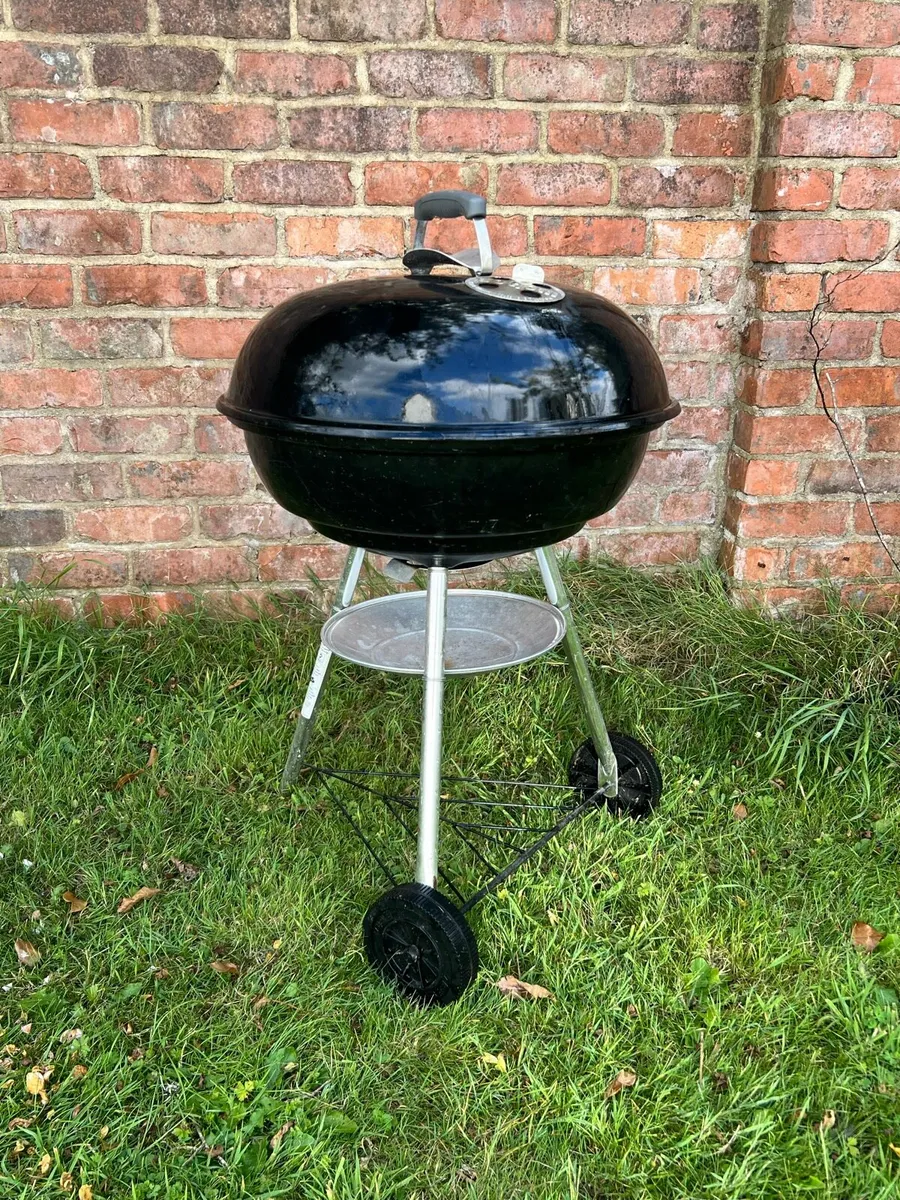 Weber charcoal bbq - Image 1