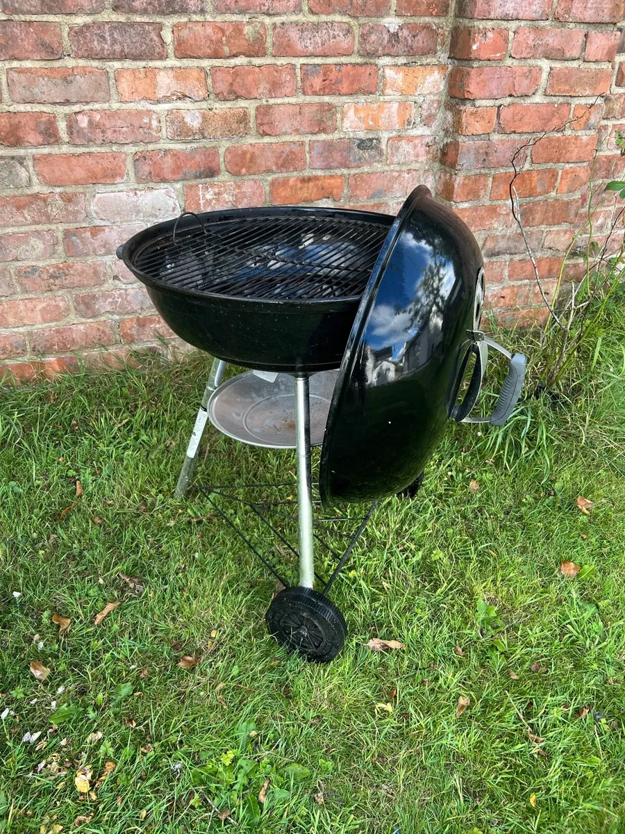 Weber charcoal bbq - Image 2