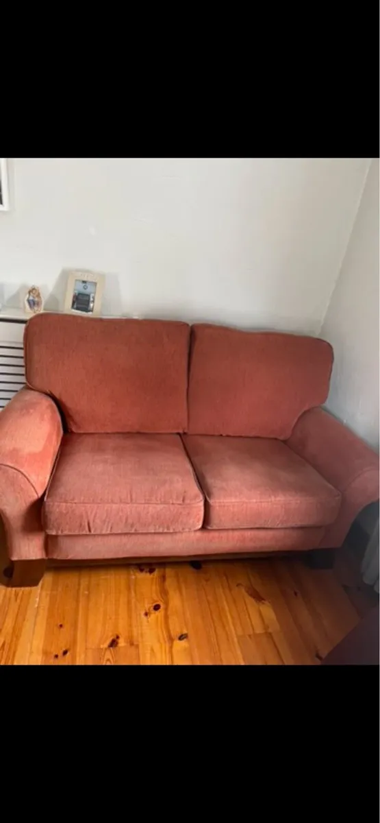 2 seater couch - Image 1