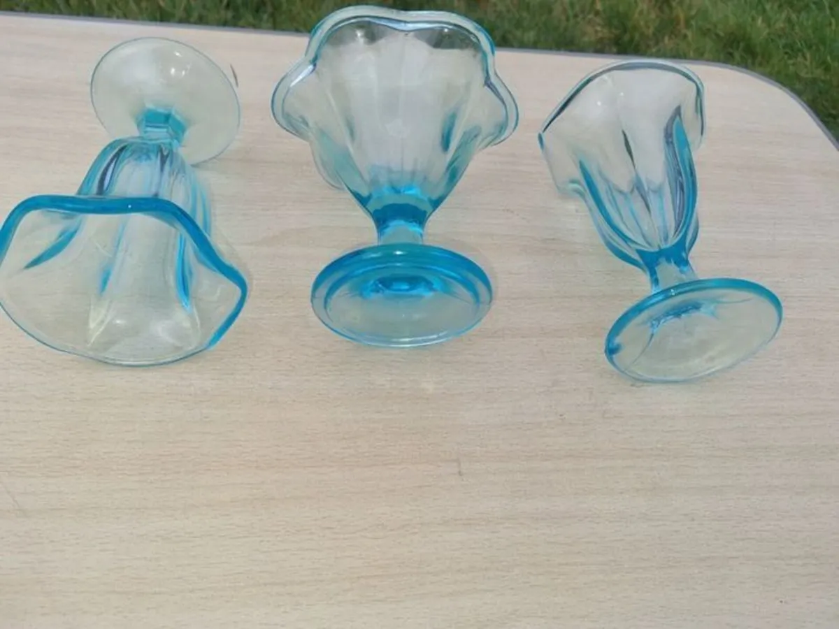 Vintage glass cups for ice cream and desserts - Image 4