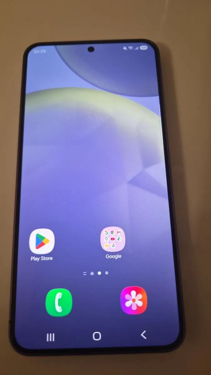 Samsung s24 - Image 1