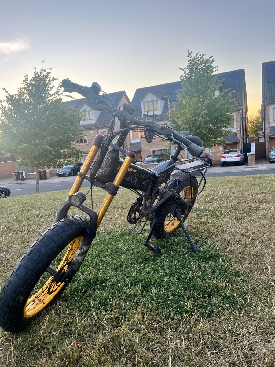 Lankeleisi X3000 E-moped - Image 1