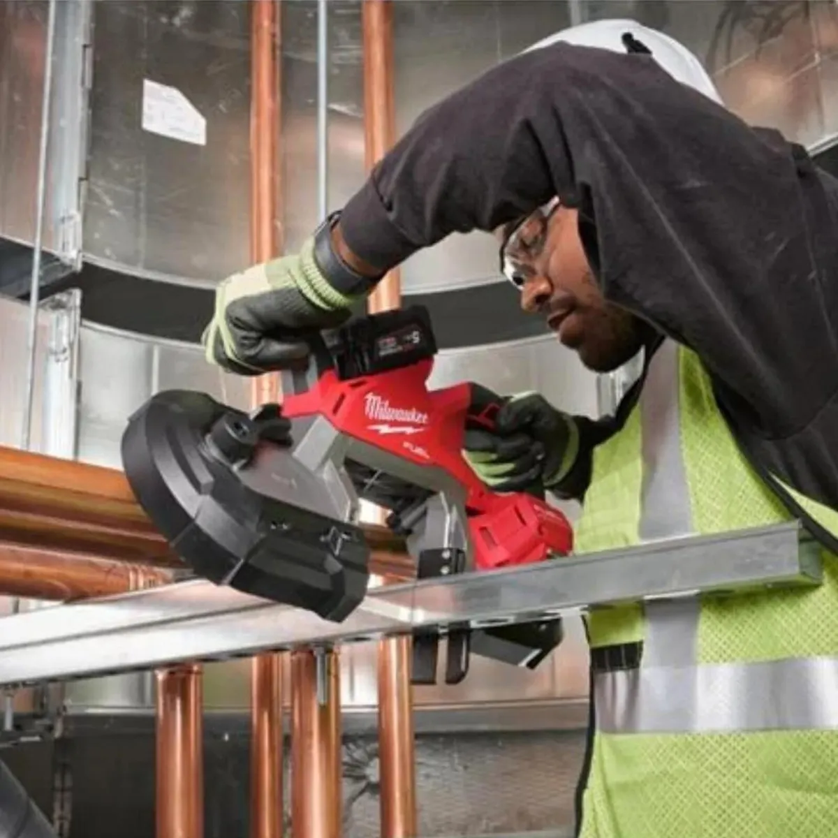 Milwaukee M18 Fuel Gen 2 127mm Deep Cut Bandsaw - Image 2