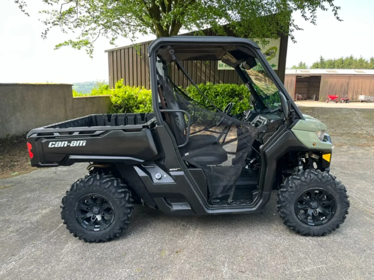 2020 Can-Am Traxter HD8 DPS Utility Vehicle - Image 3