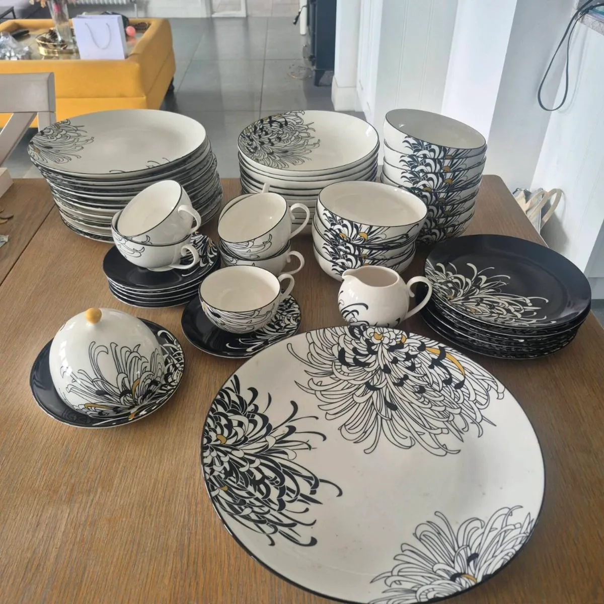 Denby Monsoon dining set - Image 1