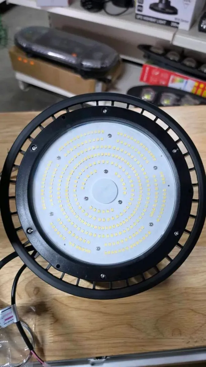 Shed lights, warehouse LED lights, highbay lights - Image 2