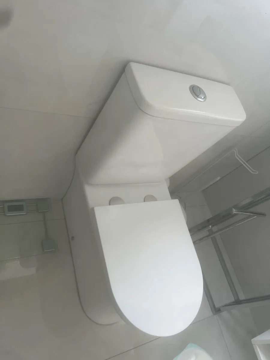 Toilet - Image 2
