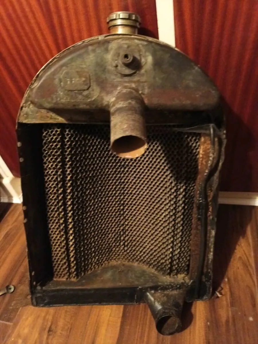 Vintage Bull Nose Radiator - Image 3
