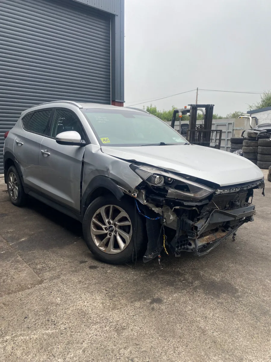 2016 Hyundai Tucson for breaking - Image 2