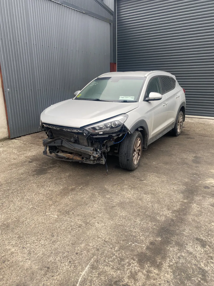 2016 Hyundai Tucson for breaking - Image 1