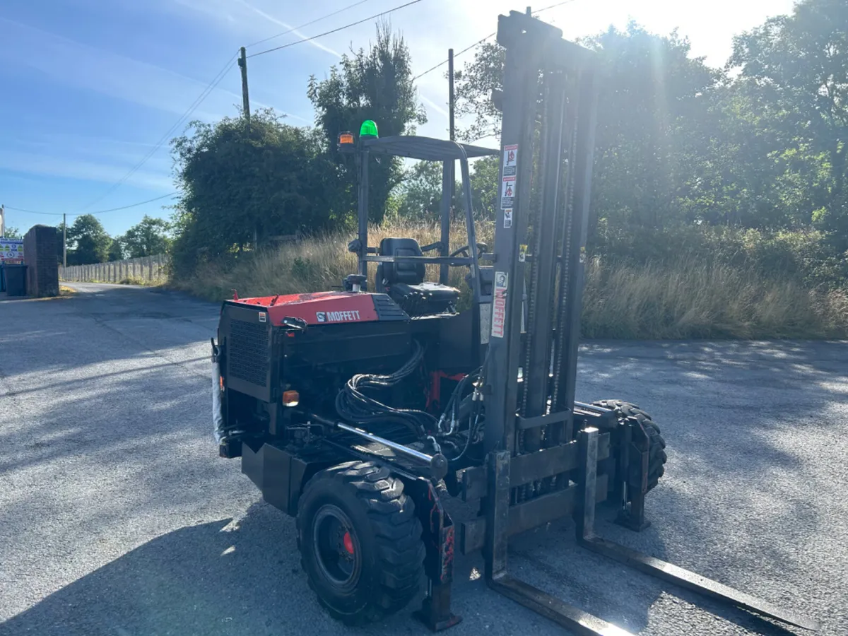 2004 Moffett mounty 2.4 ton fork lift - Image 3