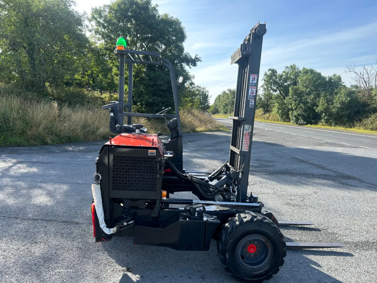 2004 Moffett mounty 2.4 ton fork lift - Image 4