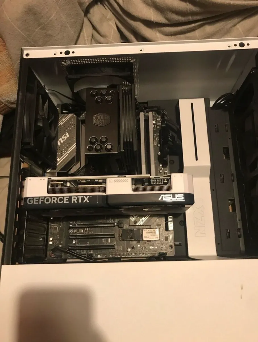 Gaming Pc with 9800X3D - 4070 - Image 1