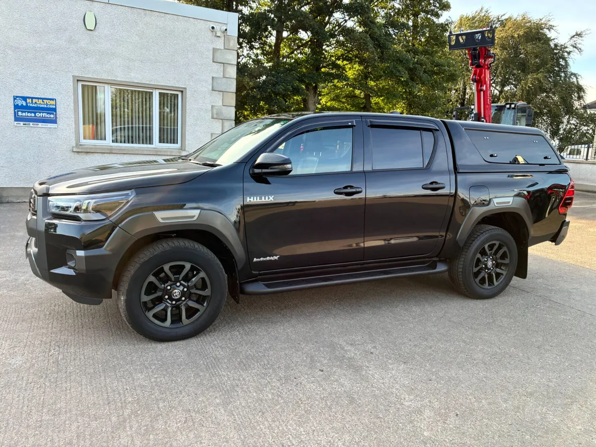 Toyota Hilux 2024 - Image 4