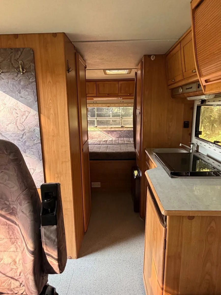 Camper Van - Image 4