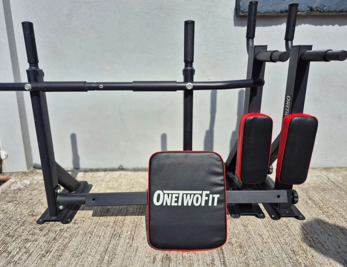 Pull up/chin up bar - Image 2
