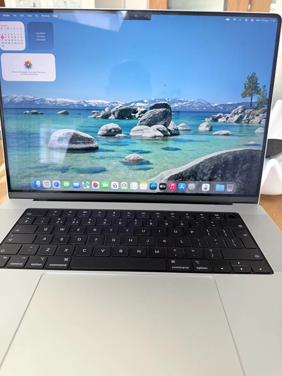 MacBook M1 Max 16” Flawless - Image 2