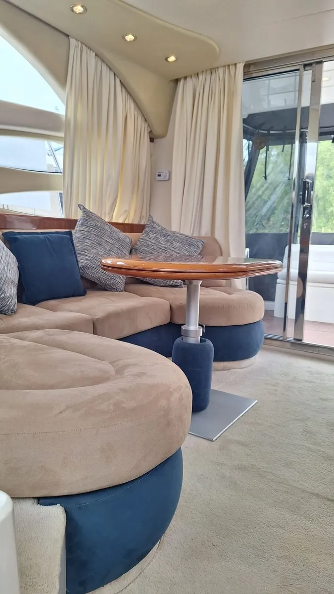 2000 Azimut 39 Flybridge - Image 3