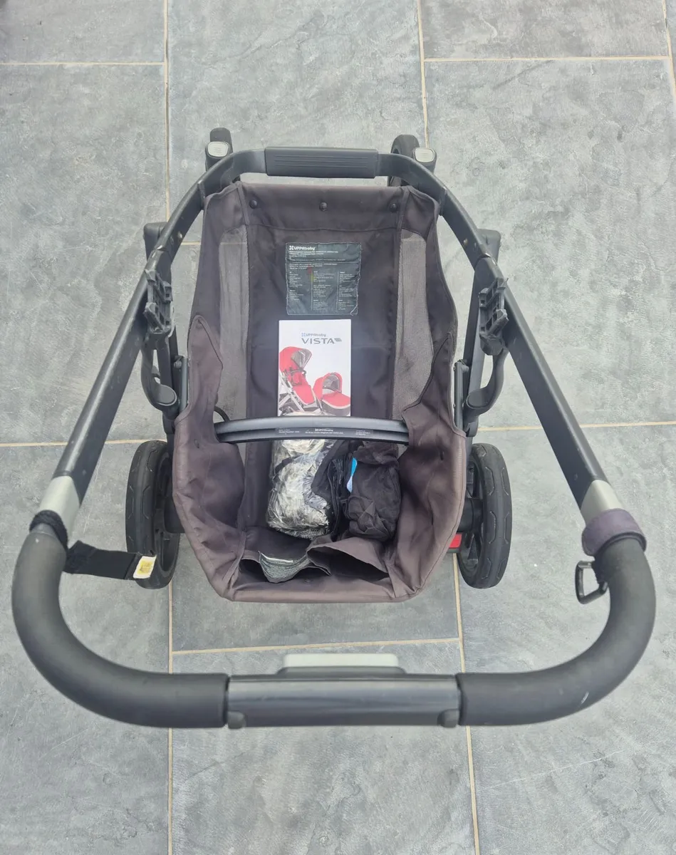 Buggy and Carseat bundle - Image 1
