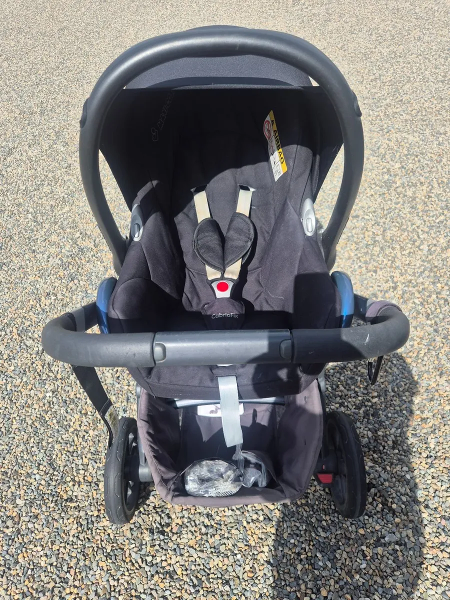 Buggy and Carseat bundle - Image 3