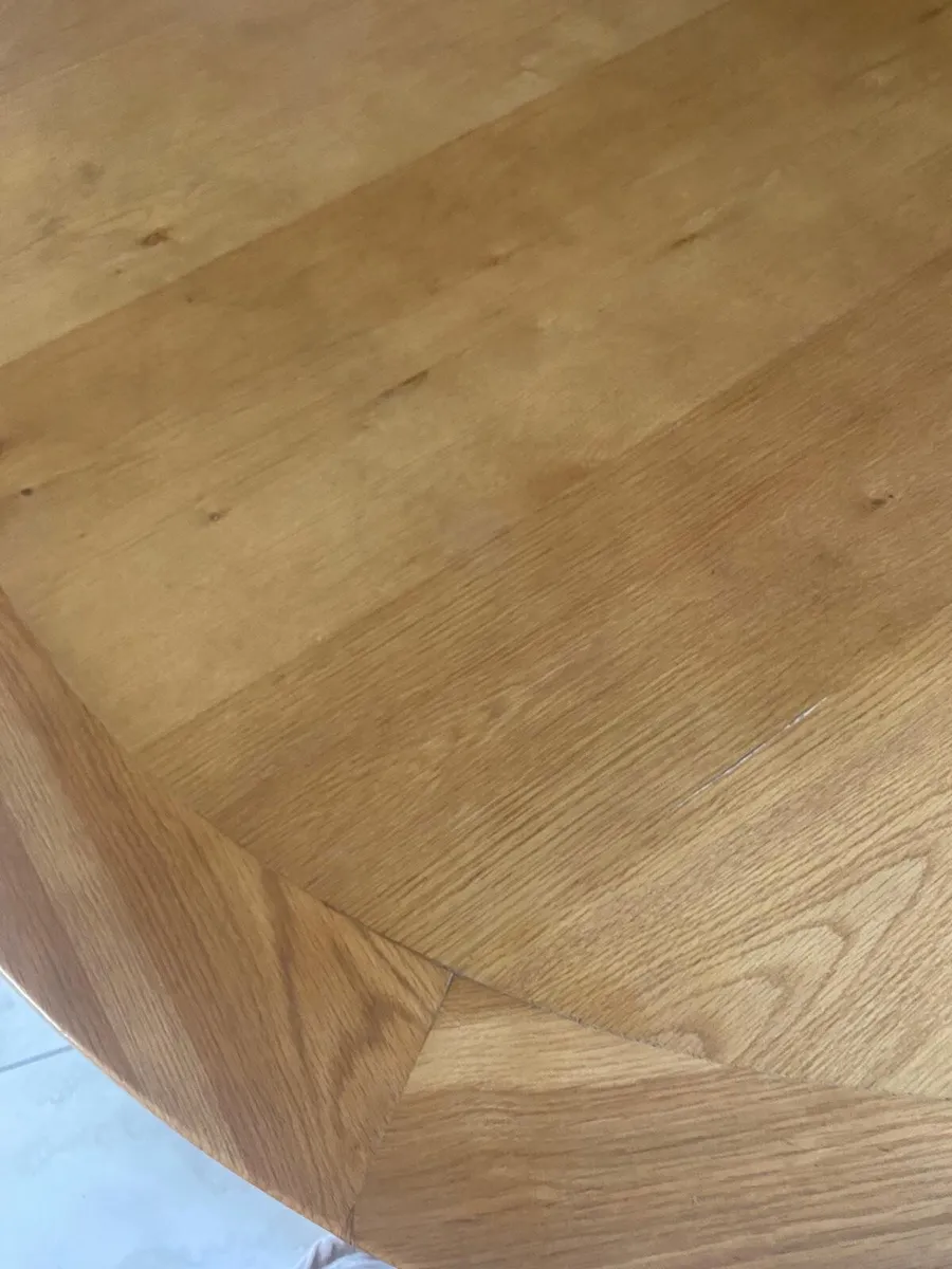 Dining room table circular - Image 1