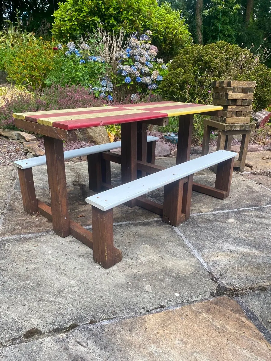 Garden bench - Image 1