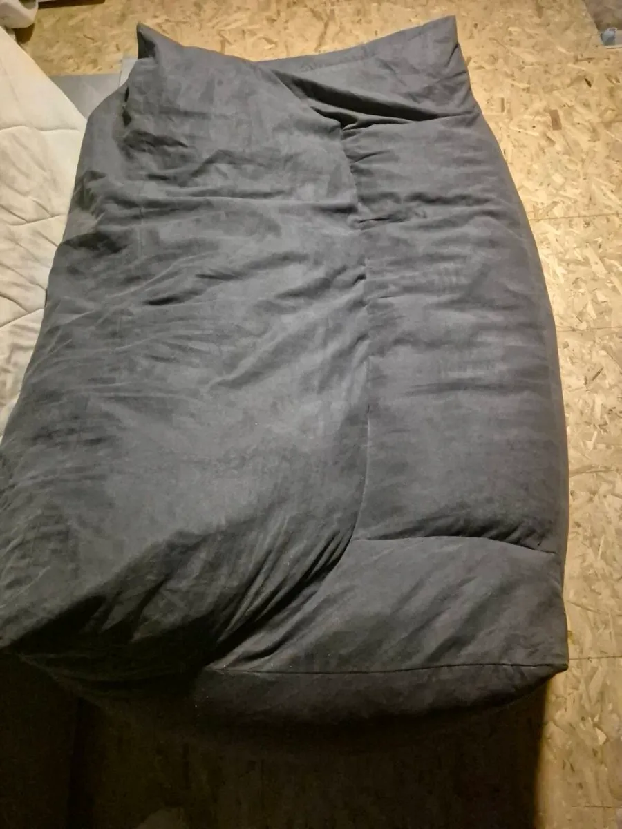Grey bean bag sofa - Image 2