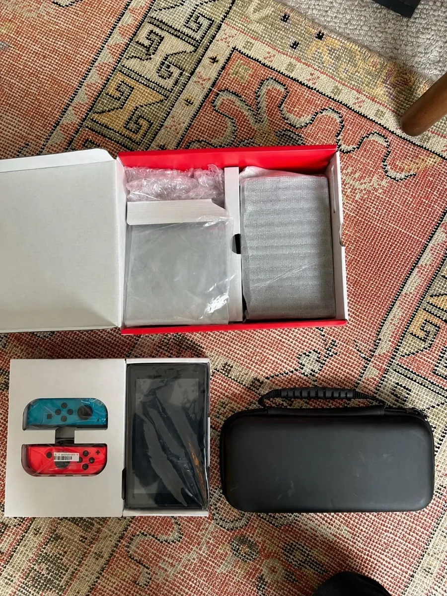 Nintendo Switch - EAFC25 & Travel Case - Mint - Image 3